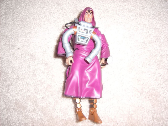 Toy figure woman pink dress free wallpaper for desktop - medium preview image