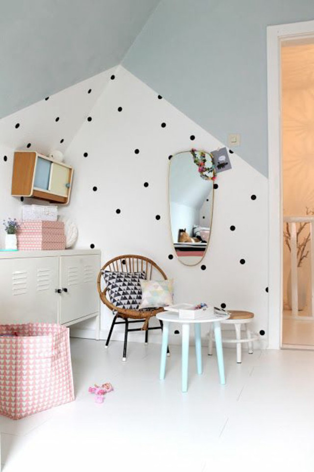 Room white wall polka dot free wallpaper for mobile - medium preview image