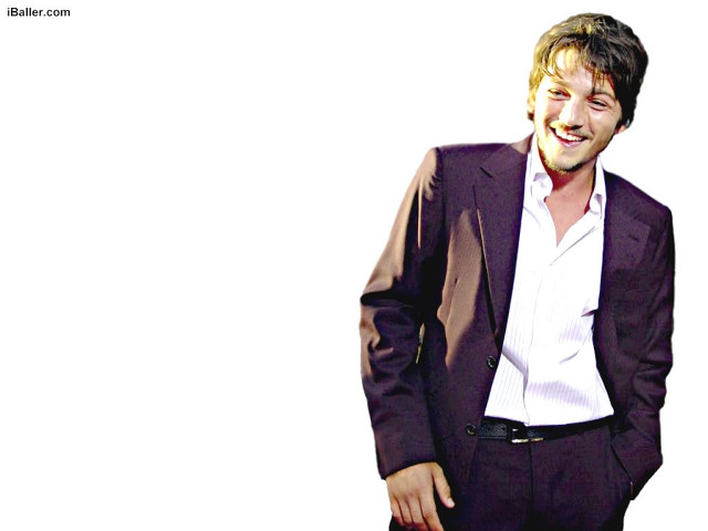 Man suit tie smiling beard free wallpaper for desktop - medium preview image