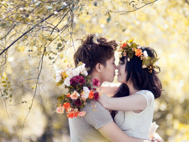 Couple hugging flower tree sky free wallpaper for desktop - medium preview image