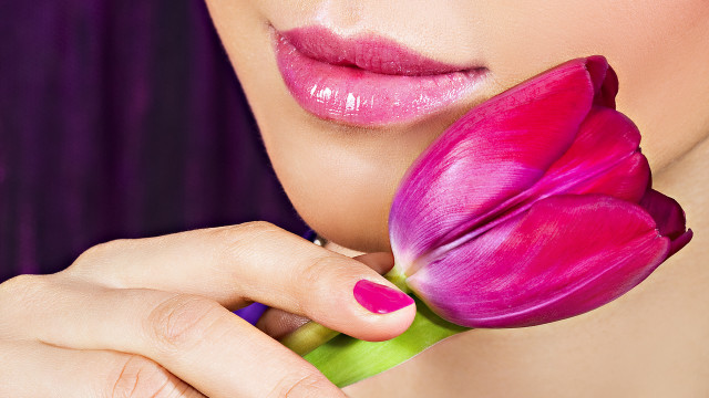 Woman flower mouth purple background free wallpaper for desktop - medium preview image