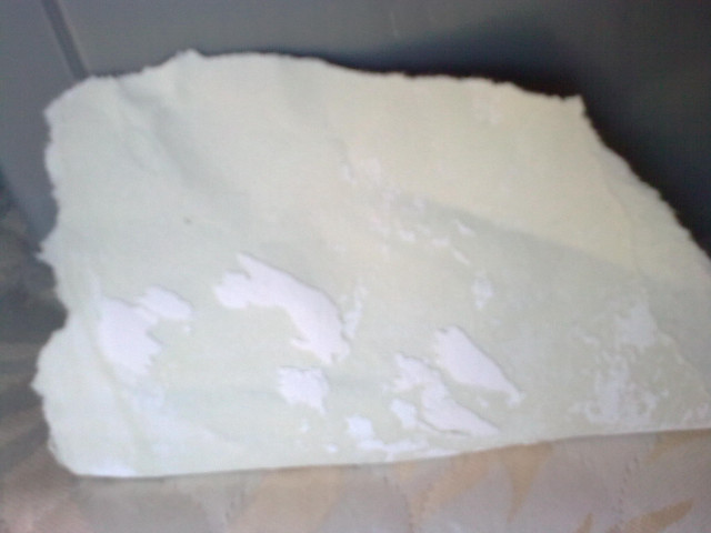 White paper table wall cat free wallpaper for desktop - medium preview image