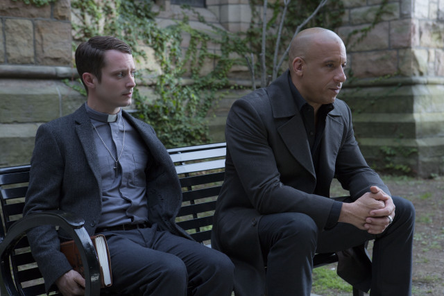 Two men sitting bench park free wallpaper for desktop - medium preview image