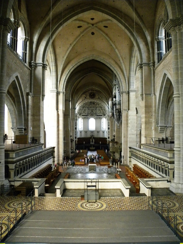 Large cathedral pew bench center free wallpaper for mobile - medium preview image