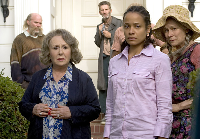 Group people house man woman free wallpaper for desktop - medium preview image