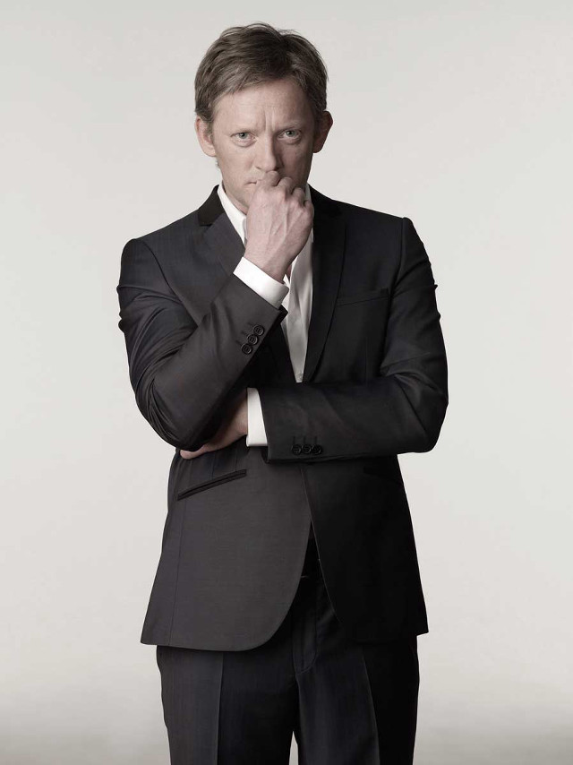 Man suit tie posing picture #19 free wallpaper for mobile - medium preview image