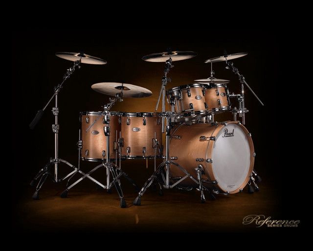 Drumset black brown pearlescent photorealism free wallpaper for desktop - medium preview image