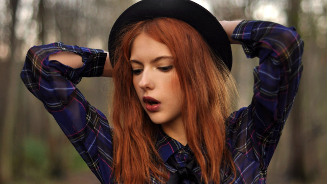 Redhair hat plaid woods fauvism free wallpaper for desktop - medium preview image
