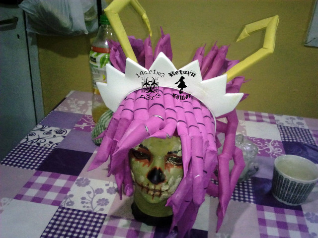 Skull wig skullface table checkered free wallpaper for desktop - medium preview image