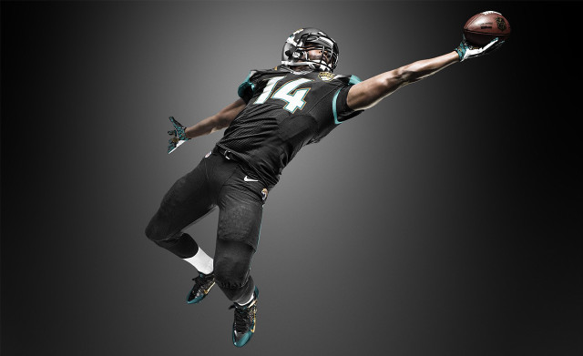 Football player air ball helmet #4 free wallpaper for desktop - medium preview image
