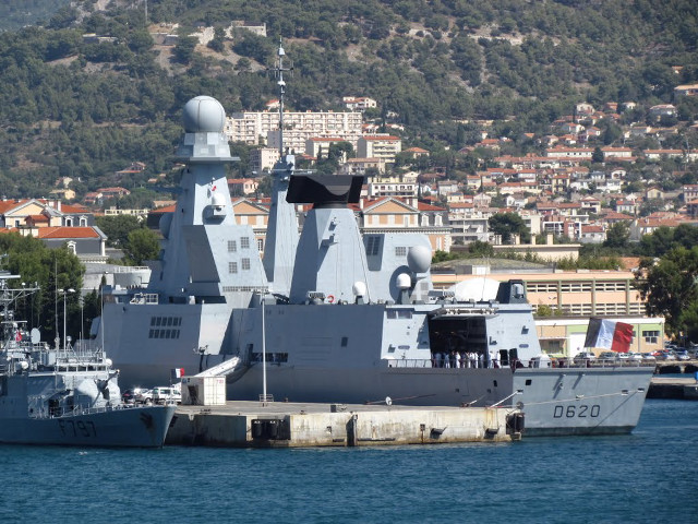 Battleship city hillside town background free wallpaper for desktop - medium preview image