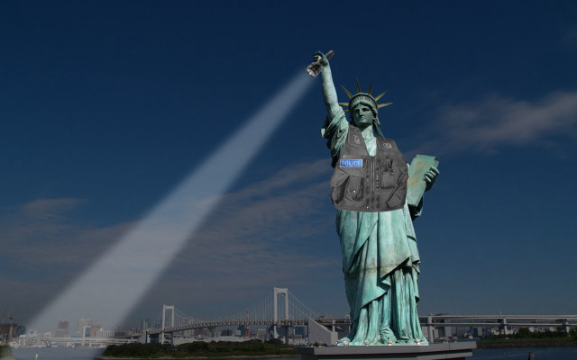 Statue of liberty torch bridge free wallpaper for desktop - medium preview image