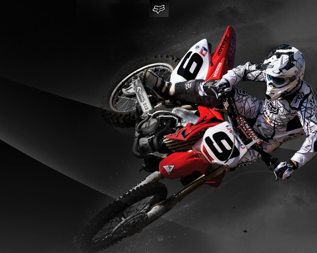 Man motorcycle dirt bike track free wallpaper for desktop - medium preview image