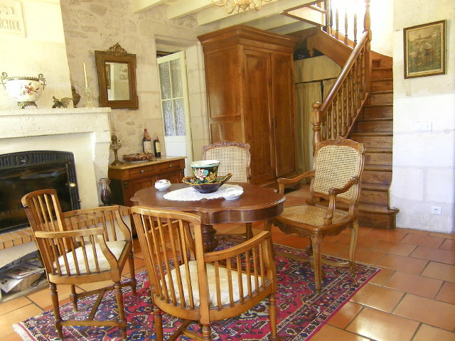 Dining room table chairs vase free wallpaper for desktop - medium preview image