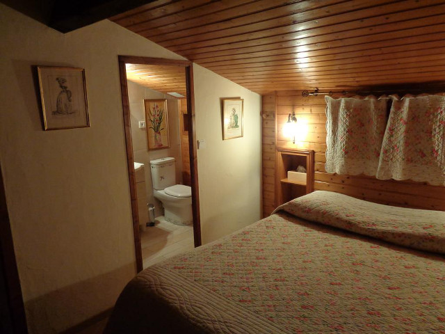 Bedroom bathroom wooden ceiling light free wallpaper for desktop - medium preview image