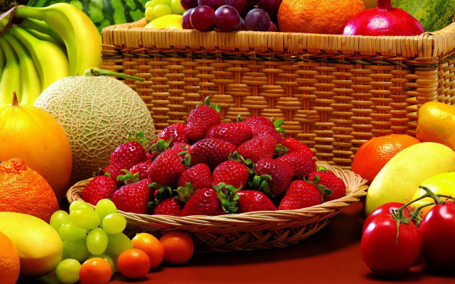 Basket fruit table banana strawberry free wallpaper for desktop - medium preview image
