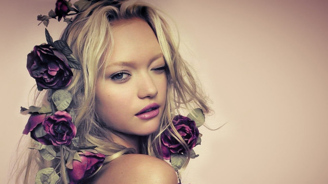 Woman flower crown blonde portrait free wallpaper for desktop - medium preview image