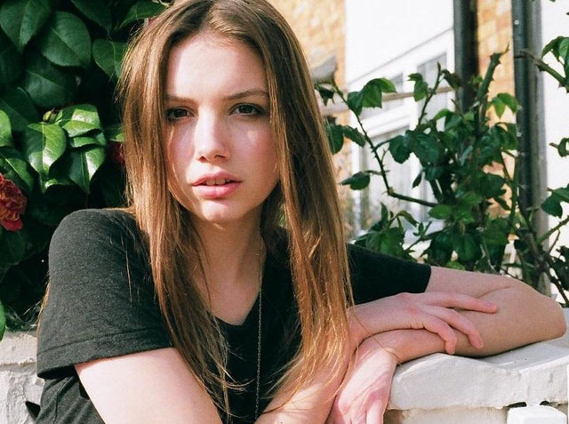 Woman bench bush flowers garden free wallpaper for desktop - medium preview image