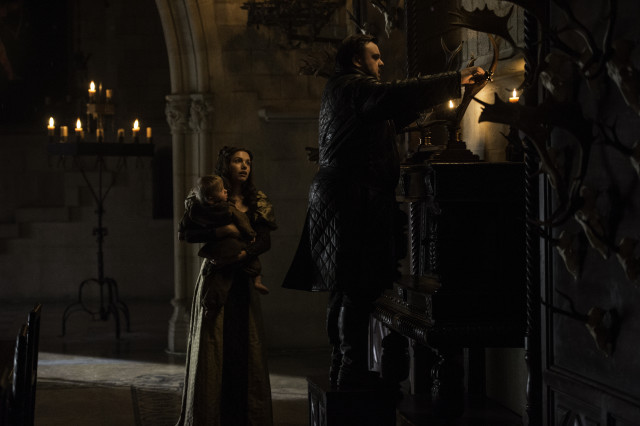 Man woman dark room candles free wallpaper for desktop - medium preview image