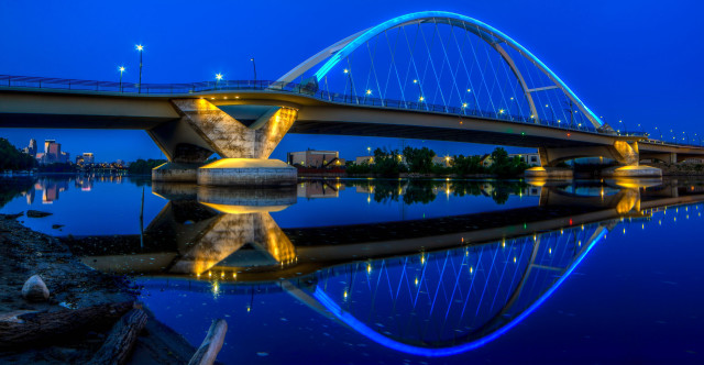 Bridge night lights reflections city free wallpaper for desktop - medium preview image