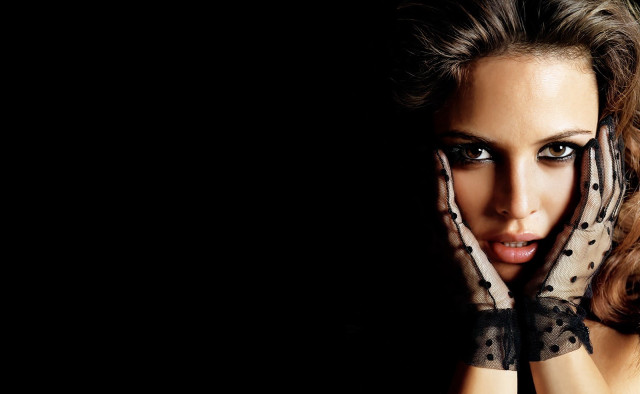 Woman hands face polka gloves free wallpaper for desktop - medium preview image