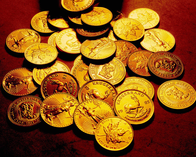 Gold coins beer table pile free wallpaper for desktop - medium preview image