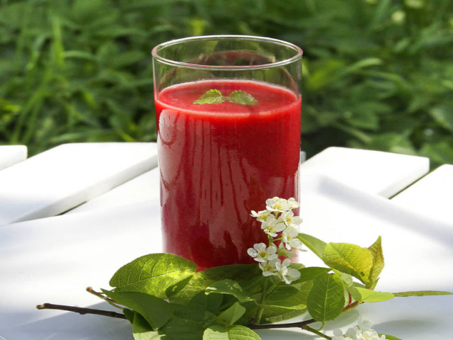 Red juice glass flower leaf free wallpaper for desktop - medium preview image