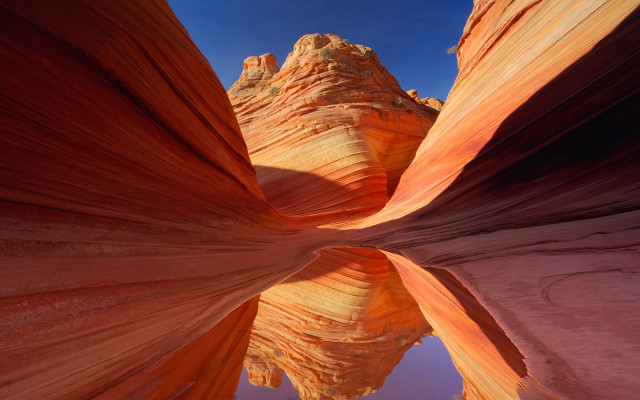 Canyon tall rock formation reflection free wallpaper for desktop - medium preview image