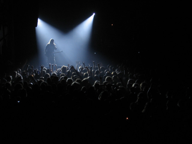 Man standing stage guitar crowd #2 free wallpaper for desktop - medium preview image