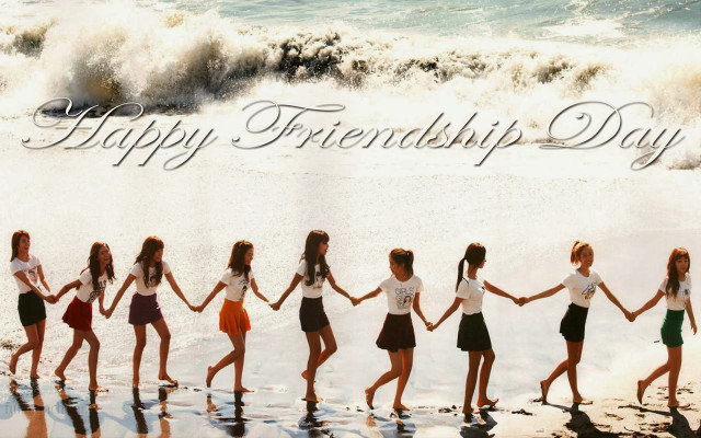 Happy friendship day girls beach free wallpaper for desktop - medium preview image