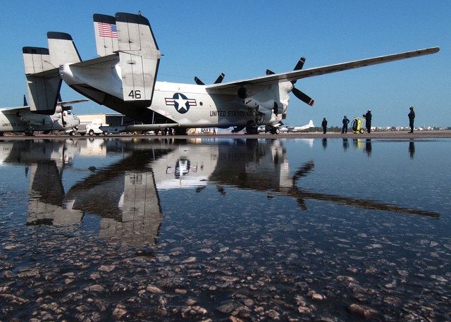 Plane parked water people standing free wallpaper for desktop - medium preview image