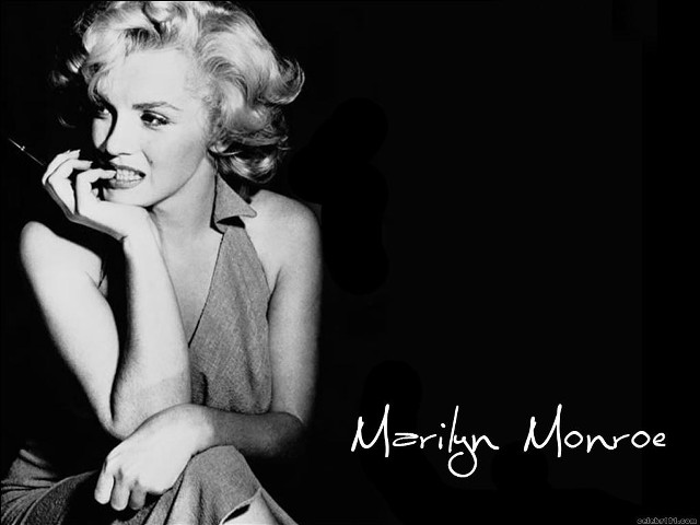Marilyn monroe smoking cigarette black free wallpaper for desktop - medium preview image