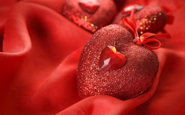 Close up red hearts red free wallpaper for desktop - medium preview image