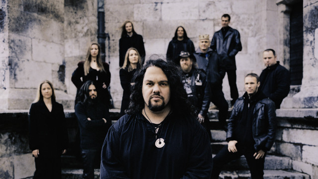 Group people stone staircase building free wallpaper for desktop - medium preview image