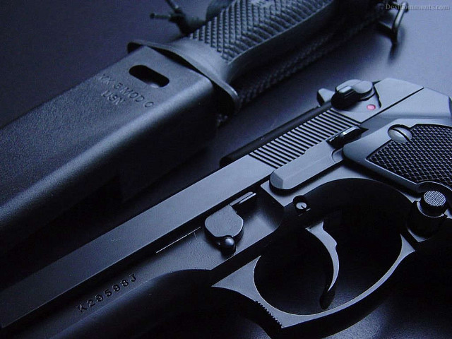 Gun black finish grip table free wallpaper for desktop - medium preview image