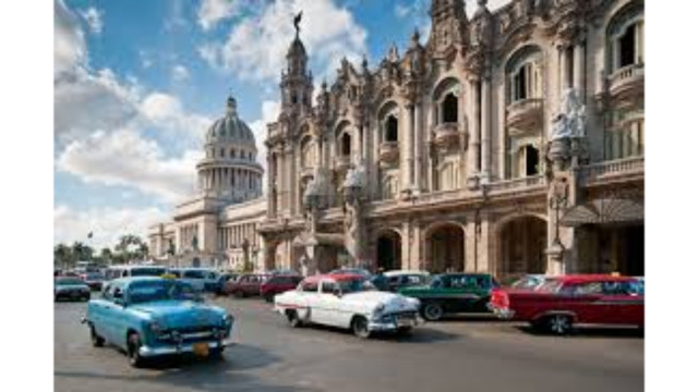Street cars building dome sky free wallpaper for desktop - medium preview image
