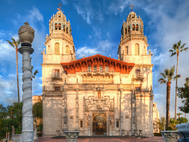 Large building two towers clock #5 free wallpaper for desktop - medium preview image