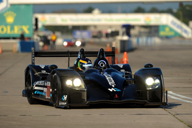 Racing car track headlights background free wallpaper for desktop - medium preview image