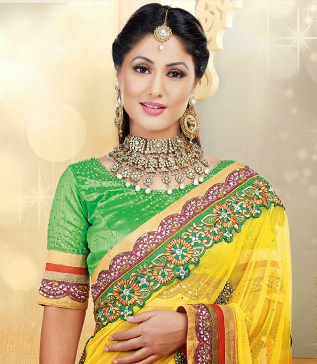 Woman yellow green sari necklace free wallpaper for tablet - medium preview image