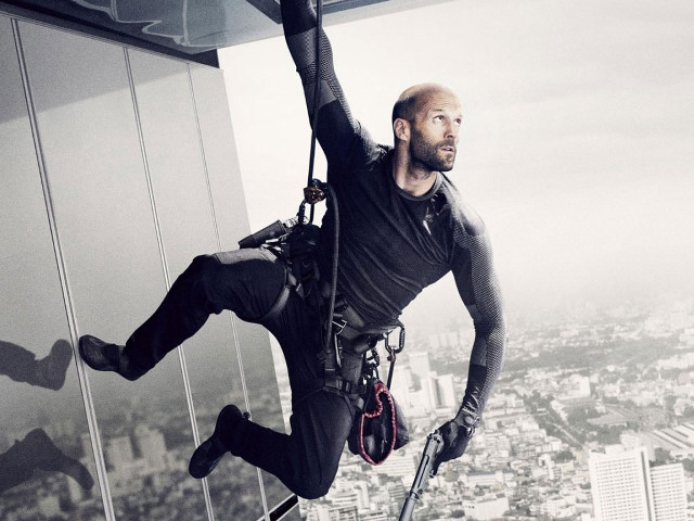 Man hanging high rise rope free wallpaper for desktop - medium preview image