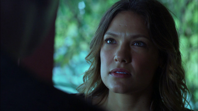 Woman looking man dark room free wallpaper for desktop - medium preview image