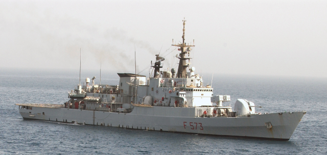 Large white ship ocean boat free wallpaper for desktop - medium preview image