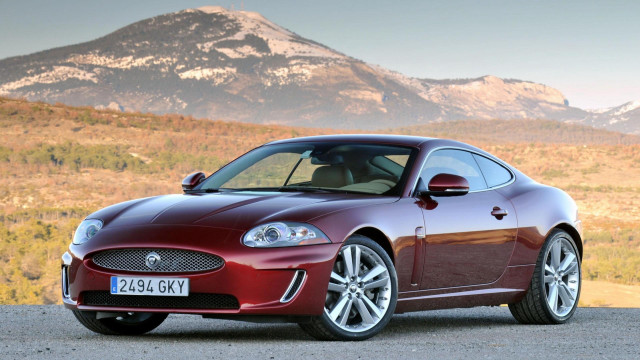 Red sports car mountain range free wallpaper for desktop - medium preview image