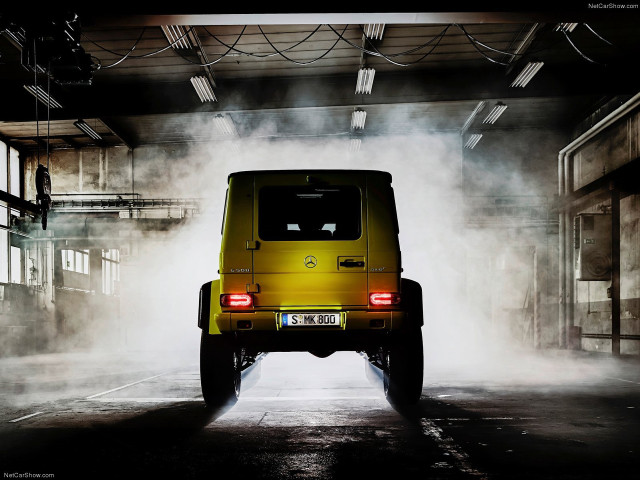Yellow truck foggy parking garage free wallpaper for desktop - medium preview image