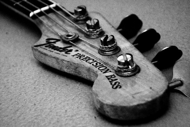 Guitar neck capo black white free wallpaper for desktop - medium preview image