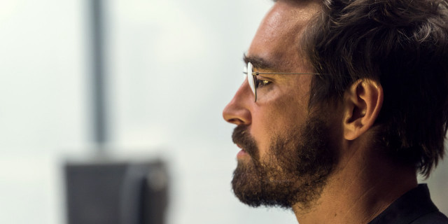 Man glasses beard mirror building free wallpaper for desktop - medium preview image