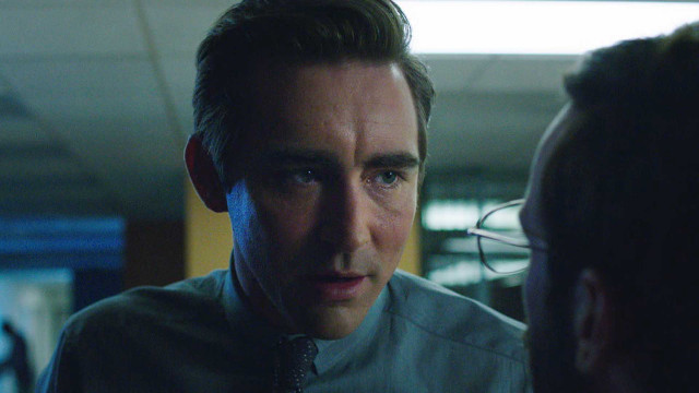 Man tie glasses suit conversation free wallpaper for desktop - medium preview image