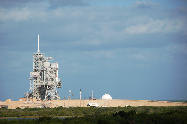 Large building tower field trees free wallpaper for desktop - medium preview image