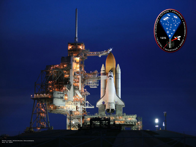 Space shuttle night display nasa free wallpaper for desktop - medium preview image