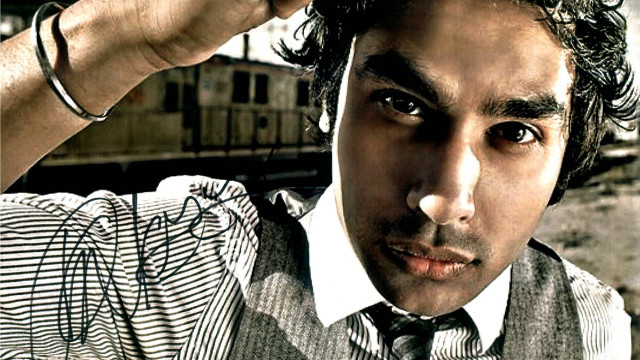 Man tie shirt train background free wallpaper for desktop - medium preview image